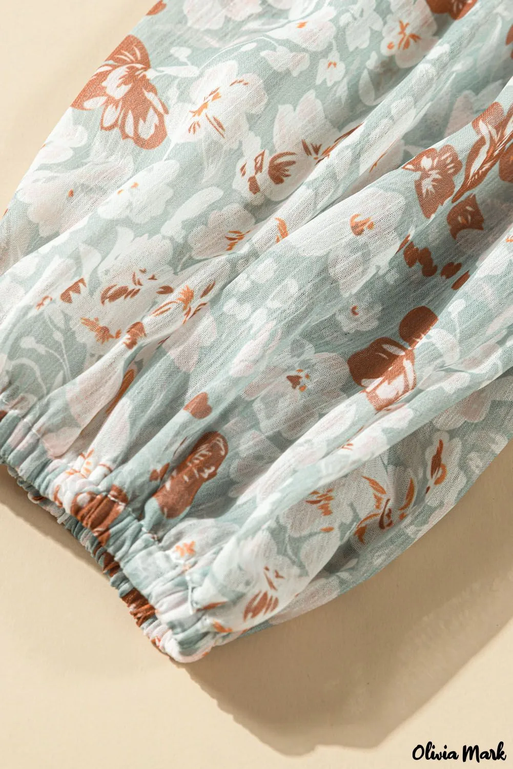 Deanwangkt - Blue Floral Split V-Neck Blouse