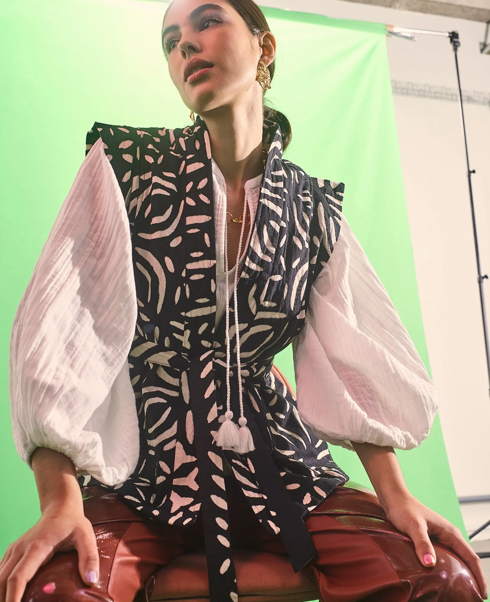 Elsa Vest - Black White